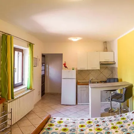Apartman Apartment Jadranka 3 In Stinjan - Istrien 17371 Pula