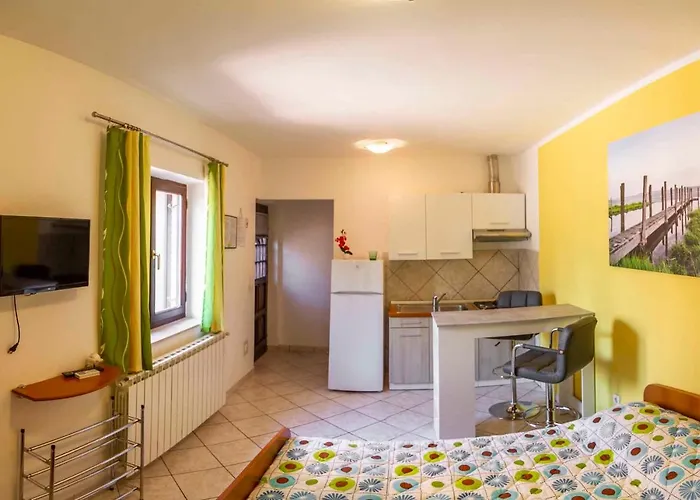 Апартаменты Jadranka 3 In Stinjan - Istrien 17371 Пула